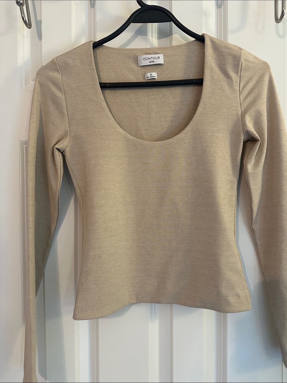 Aritzia Contour Taupe Scoop-Neck Long Sleeve Bodysuit